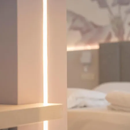 Nederland Otel 3*