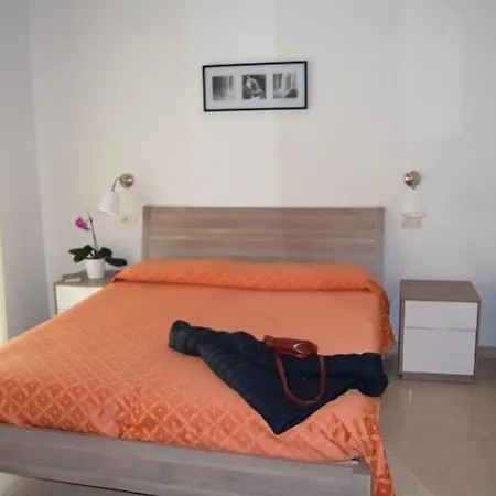Hotel Nederland 3*