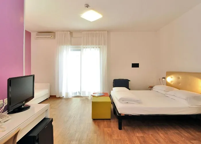 Отель Nederland