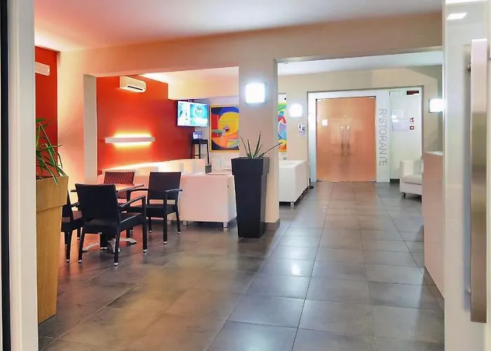 Отель Nederland Каорле