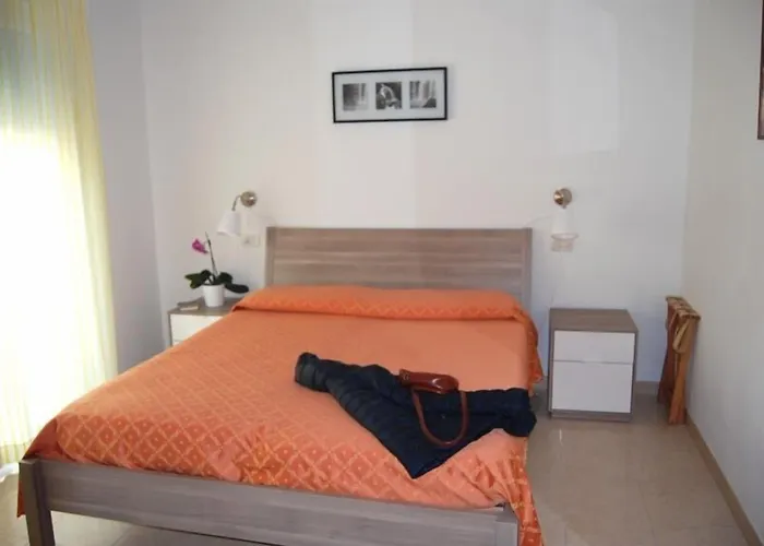 Отель Nederland 3*