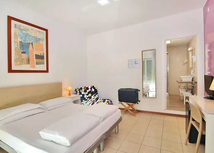 Отель Nederland 3*