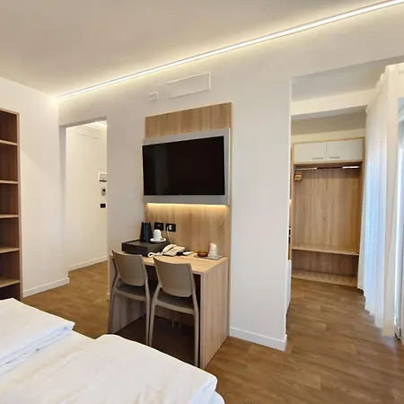 Hotel Nederland 3*